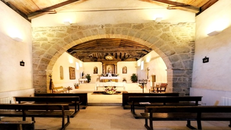 Iglesia de Santa Ana, interior
